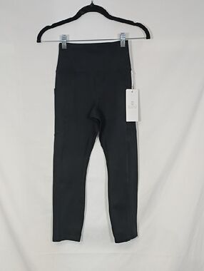 NWT Balance Collection Black Easy Eclipse Pocket Capri Women's Size XS Workout